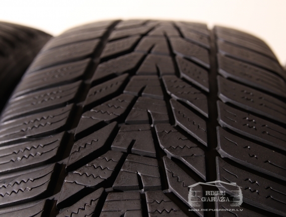 Hankook Winter I*Cept EVO3 W330