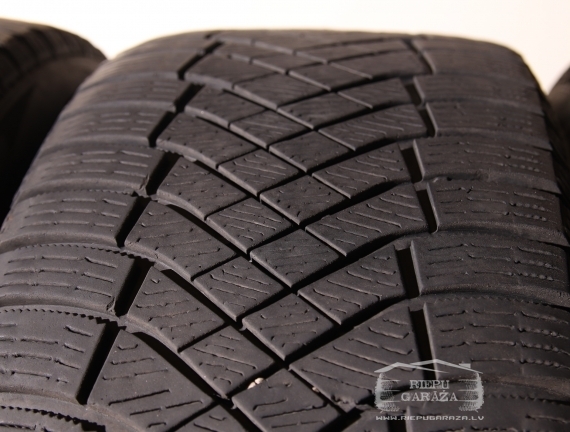 Pirelli Ice Zero FR