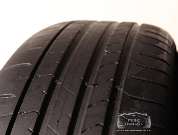 Pirelli P Zero PZ4