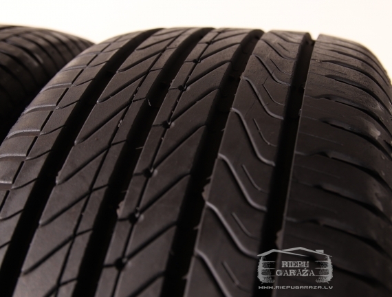Continental UltraContact UC6