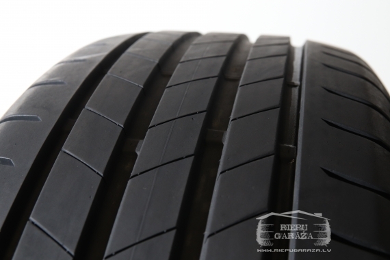 Bridgestone Turanza T005