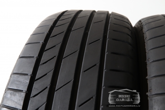 Kumho Ecsta PS71