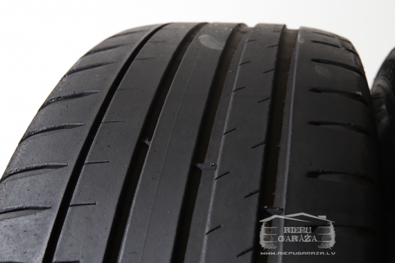 Michelin Pilot Sport 4