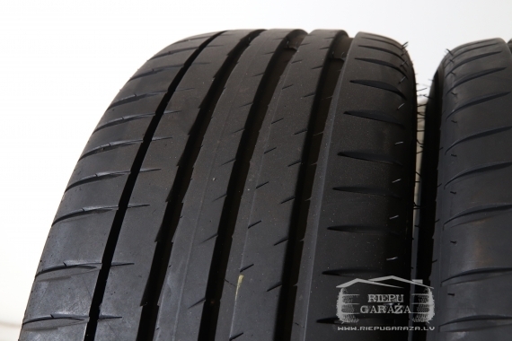 Michelin Pilot Sport 4