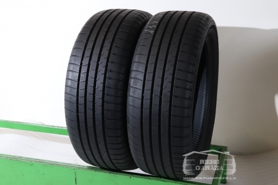 Bridgestone Alenza 001