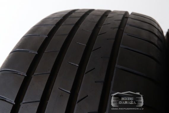 Bridgestone Alenza 001