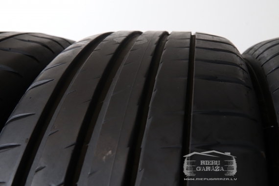 Michelin Pilot Sport 4