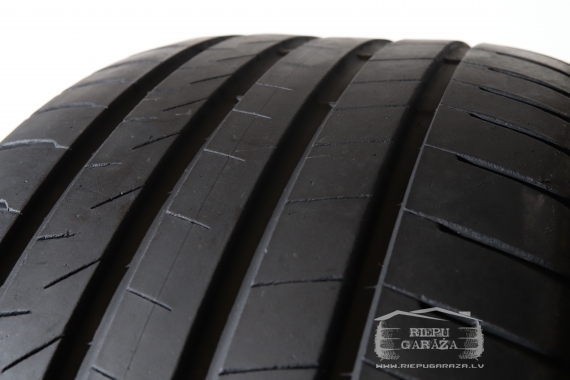 Bridgestone Alenza 001