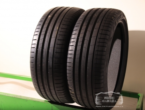 Pirelli P Zero PZ4