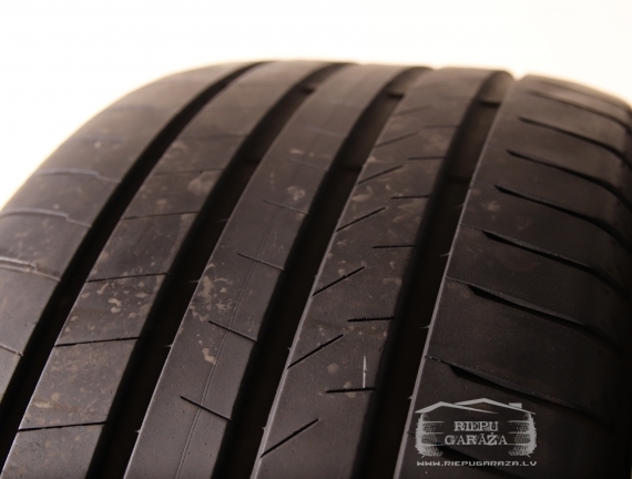 Bridgestone Alenza 001