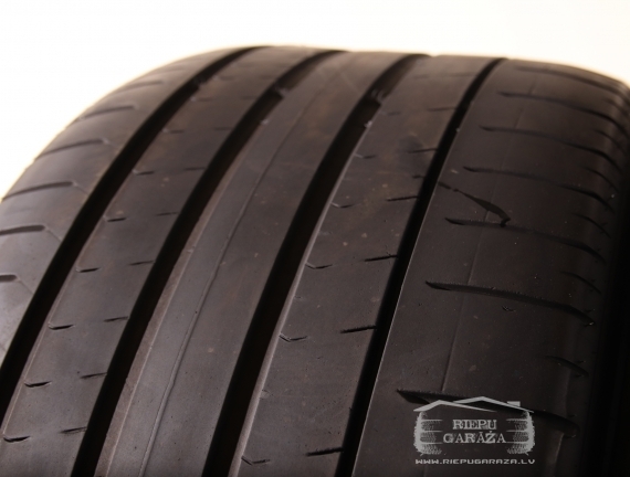 Pirelli P Zero PZ4