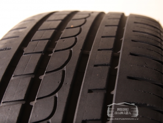 Pirelli P Zero Rosso
