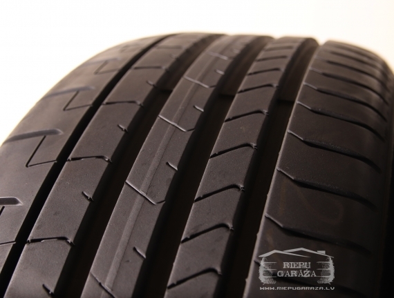 Pirelli P Zero PZ4