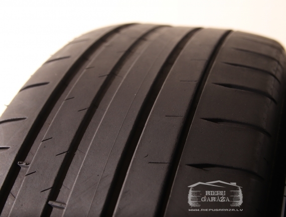 Michelin Pilot Sport 4