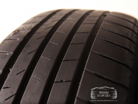 Bridgestone Alenza 001