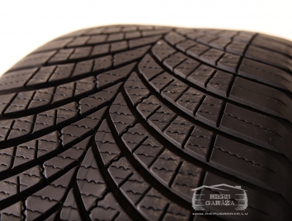 Goodyear Vector 4Seasons G3 SUV