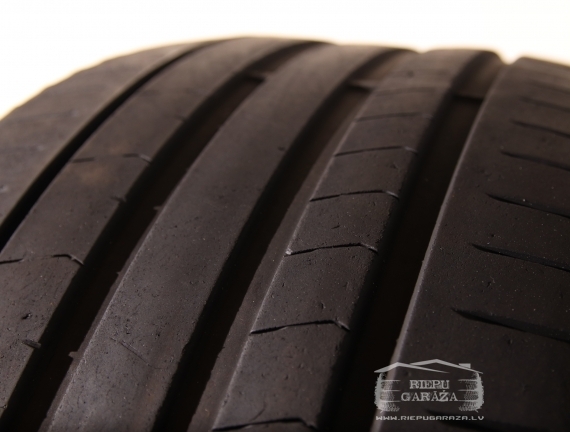 Pirelli P Zero PZ4