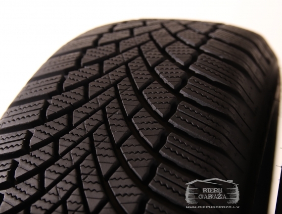 Bridgestone Blizzak LM005