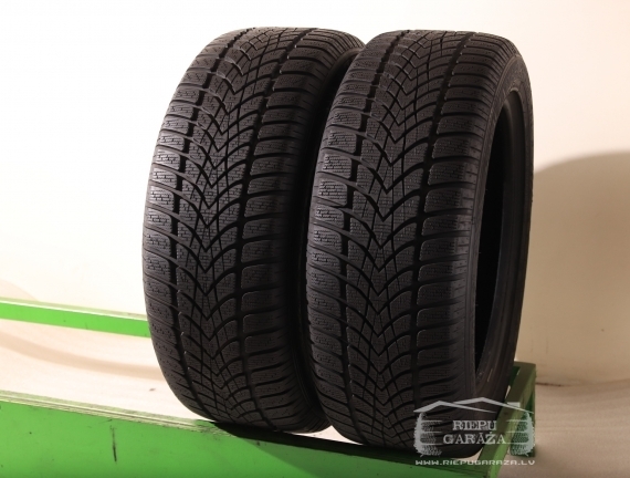 Dunlop SP Winter Sport 4D