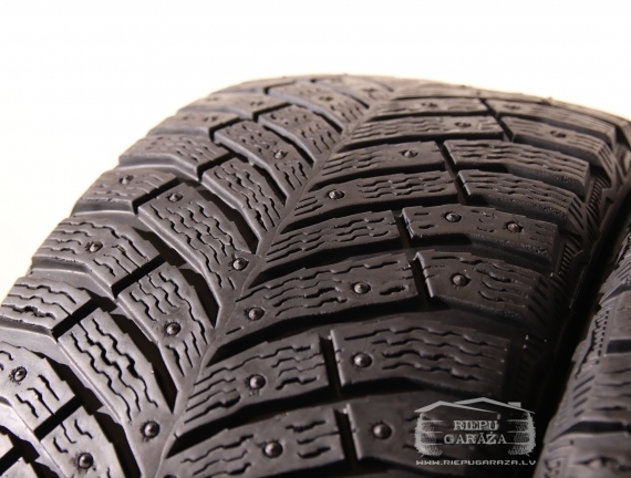 Michelin X-Ice North 4 studded