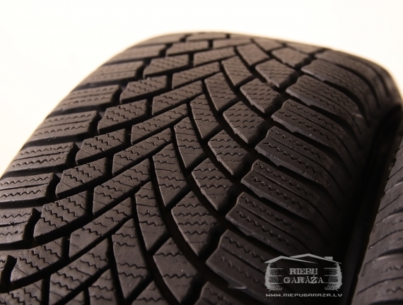Bridgestone Blizzak LM005