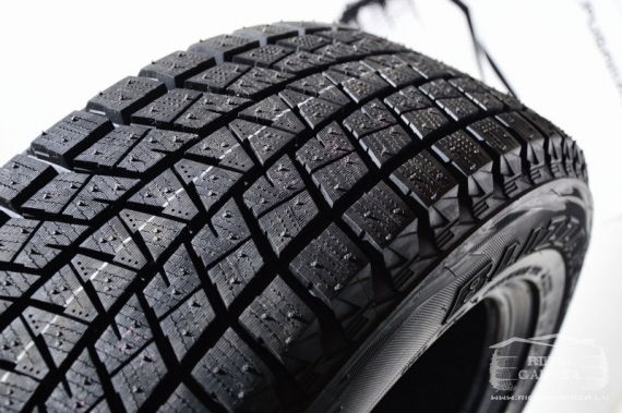 Bridgestone Blizzak DM-V1 RBT