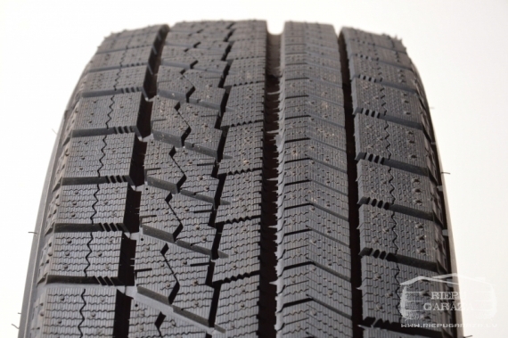 Bridgestone Blizzak VRX