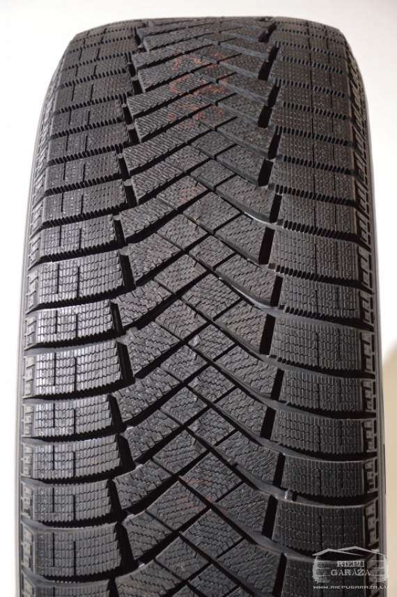 Pirelli Ice Zero FR