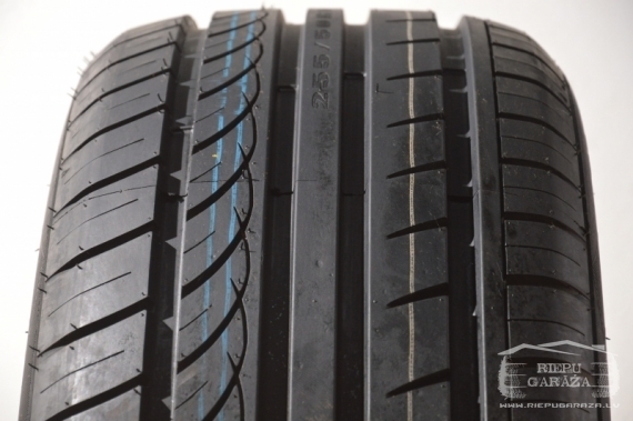 Vasaras riepas 235/60 R18 Sunfull HP881 | Riepu Garāža