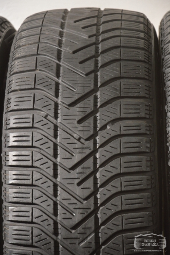 Pirelli Snowcontrol Winter 210 S3