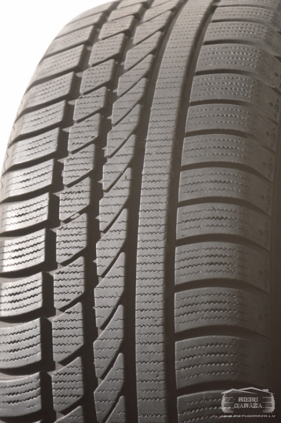 Hankook IceBear W300