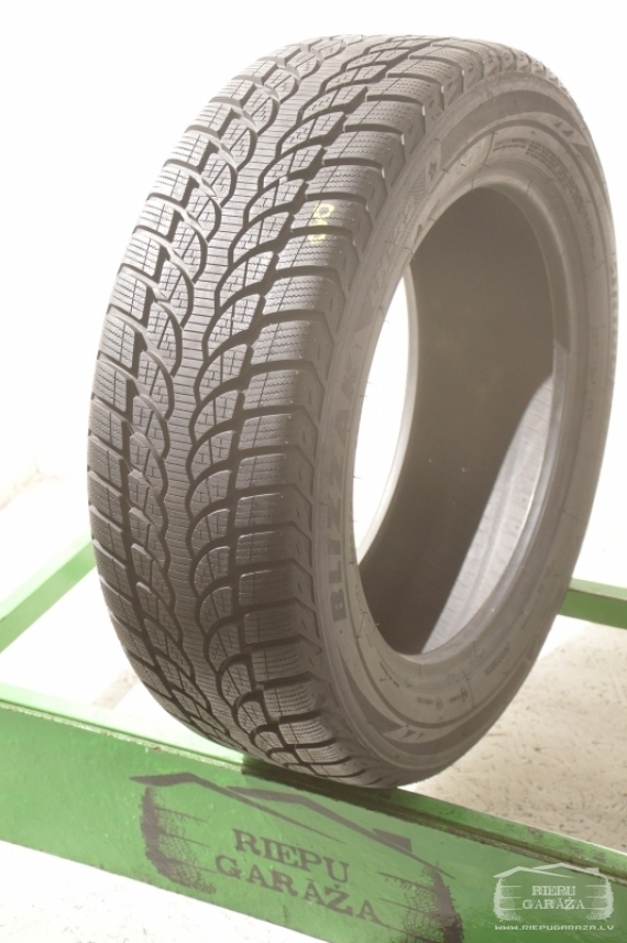 Bridgestone Blizzak LM-32