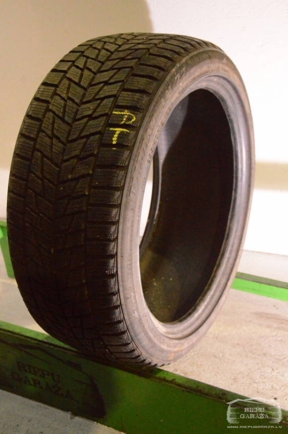 Bridgestone Blizzak LM-22