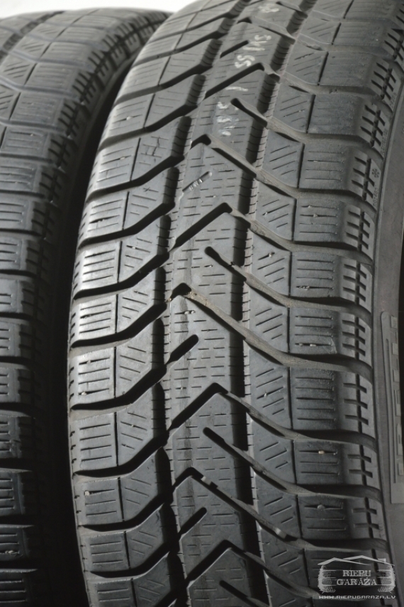 Pirelli Snowcontrol Winter 210 S3