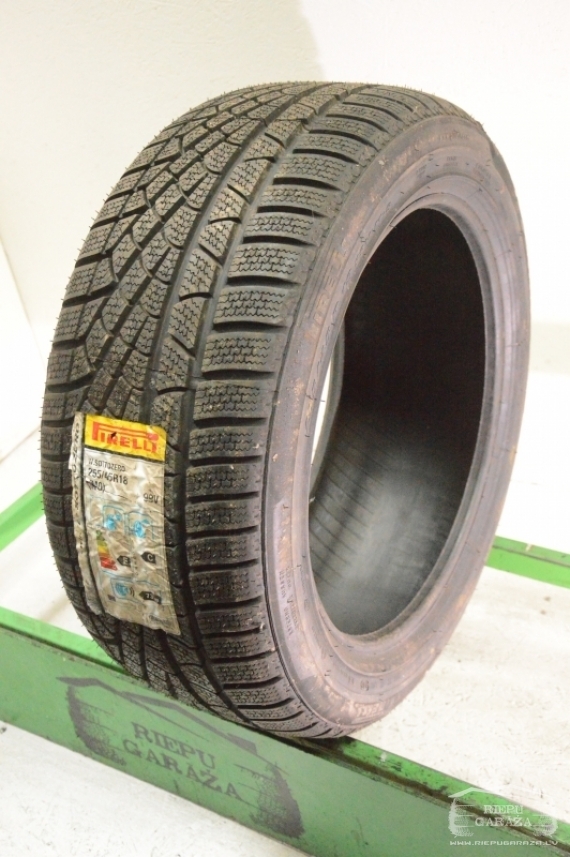 Pirelli SottoZero Winter 240