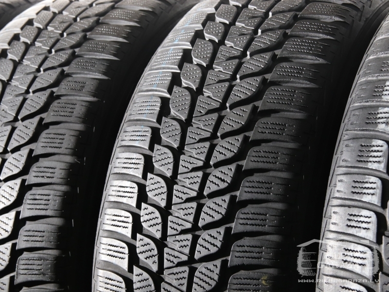 Ziemas riepas 205/55 R17 Bridgestone Blizzak LM25V