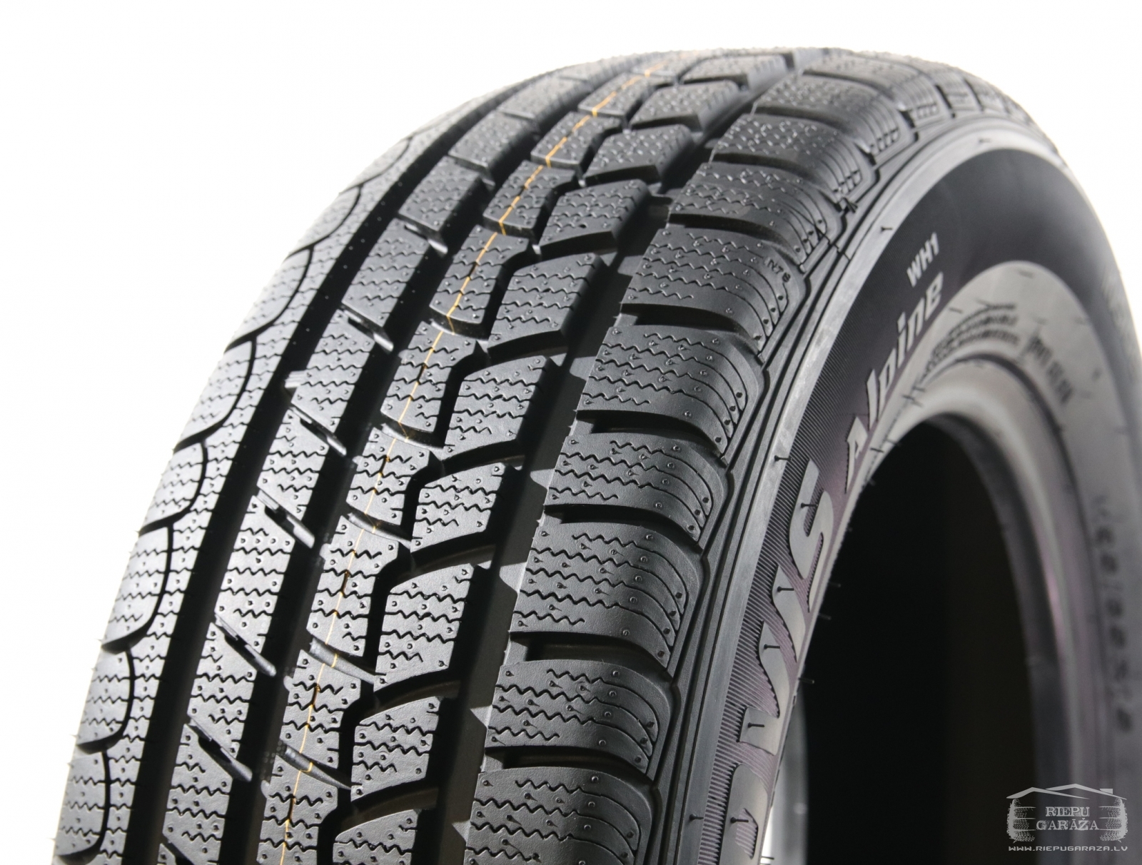 205 60 R16 Roadstone EUROVIS ALPINE WH1 Riepu Gar a
