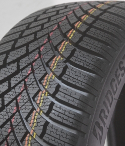 Bridgestone Blizzak LM005 - 275/40 R22