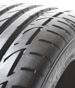 Bridgestone Potenza S001 - 255/35 R20