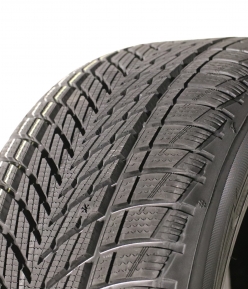 Goodyear UltraGrip Performance 3 - 245/40