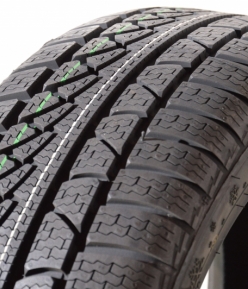 Starmaxx ICEGRIPPER W850 - 215/45 R18