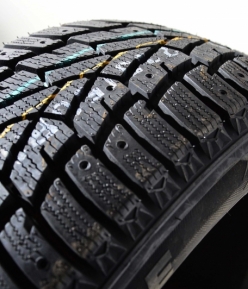 Roadstone WinGuard Win Spike SUV -