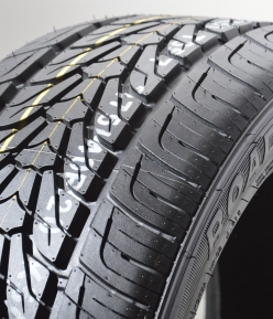 Roadstone Roadian HP - 285/45 R22