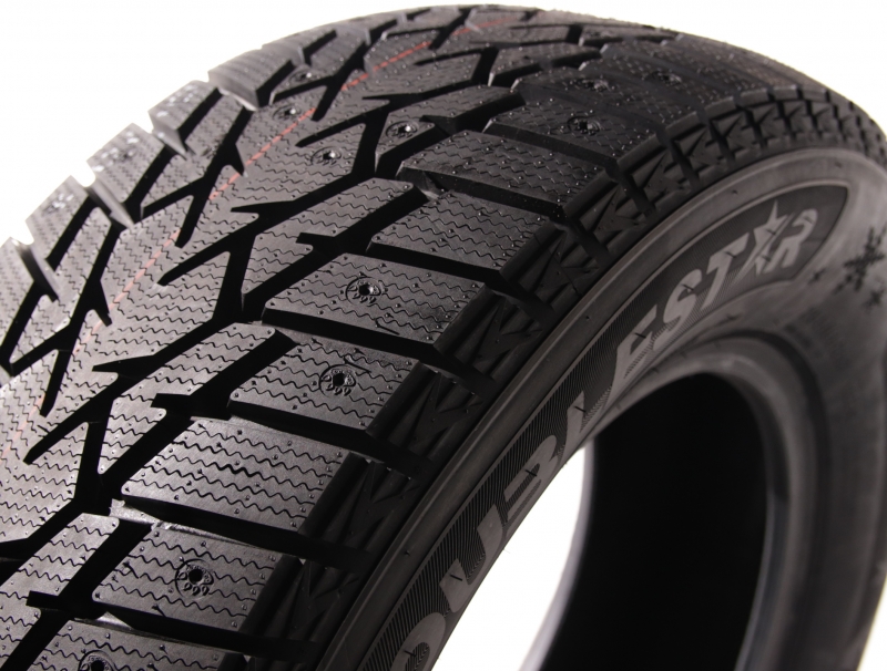 Dublestar DW01 studded 215/55 R17 94T