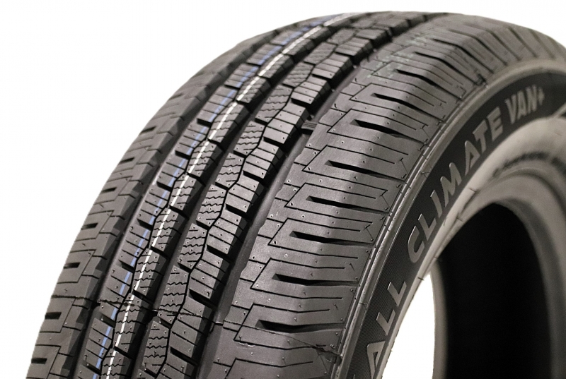 Tourador X All Climate Van+ 215/75
