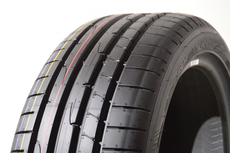 Dunlop SportMaxx RT2 DOT2016 235/45 R18